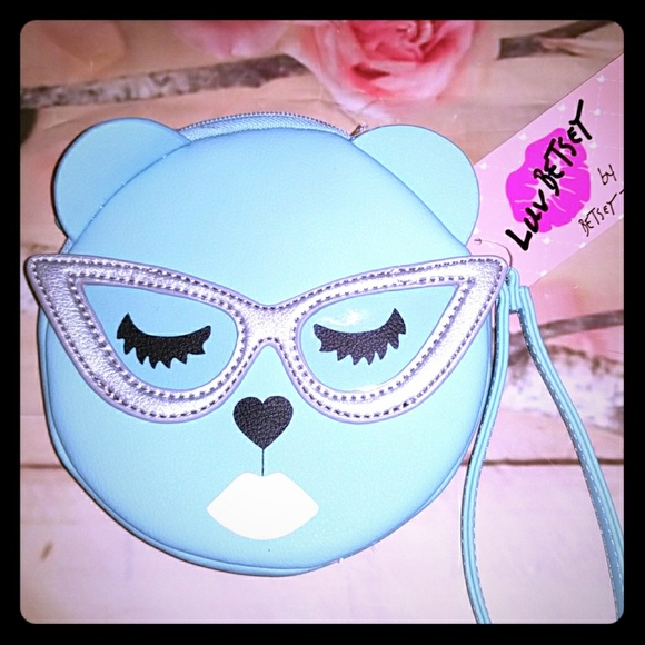 Betsey Johnson Handbags - Nwt new Betsey johnson wristlet bag